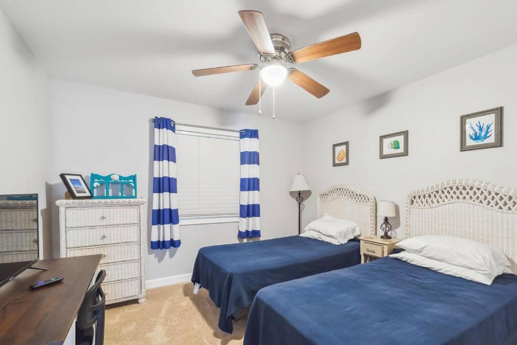 Right Across Beach Pool View Private Balcony By Zen Living Short Term Rental Myrtle Beach Exterior photo