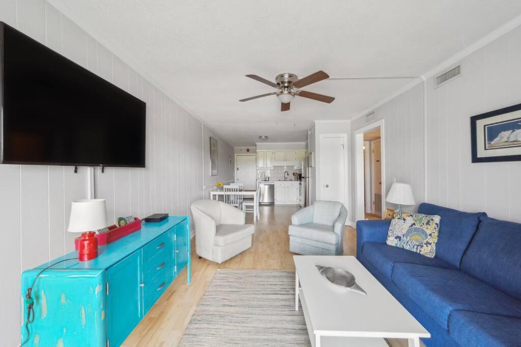 Right Across Beach Pool View Private Balcony By Zen Living Short Term Rental Myrtle Beach Exterior photo